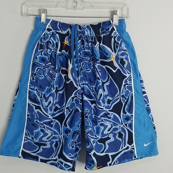 NIKE boys Large Swim Trunks with POCKETS lined - Picture 1 of 7